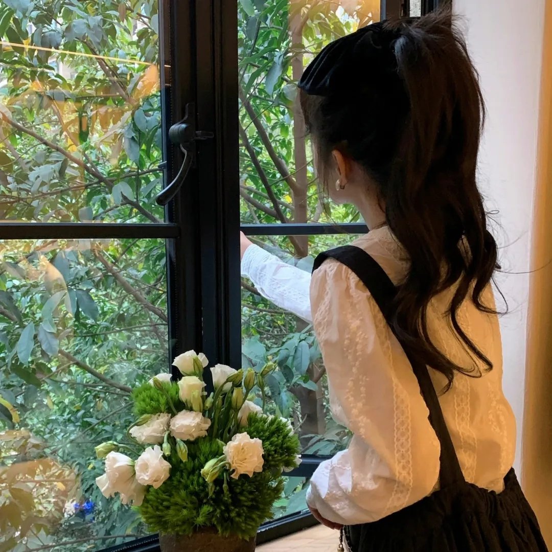 小可爱娜斯佳第六季海报